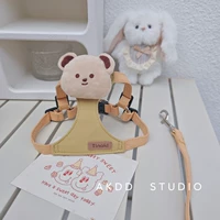 Каки медведь Кики Килка Медведь заподнут назад, чтобы дать веревку