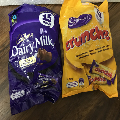 进口吉百利蜂蜜金脆牛奶巧克力纯可可脂分享装180g零食糖果喜糖