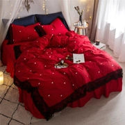 Đầm ren thêu hoa bốn mảnh Hàn Quốc phù hợp với váy ngủ ren đỏ 1,5m1,8m - Bộ đồ giường bốn mảnh
