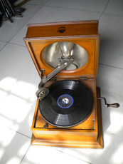 Граммофон 4号 收藏 古董 小号百代留声机 名牌