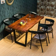 Bàn ăn và ghế retro của Mỹ kết hợp sáng tạo phong cách thủ công đồ nội thất nhà hàng sắt rèn nhà hàng gỗ rắn bàn cafe - Đồ gỗ ngoài trời