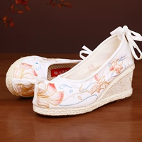 Июль Lotus Spring Hanfu с обувью с обуви ретро -стиль тканевая плита для обуви
