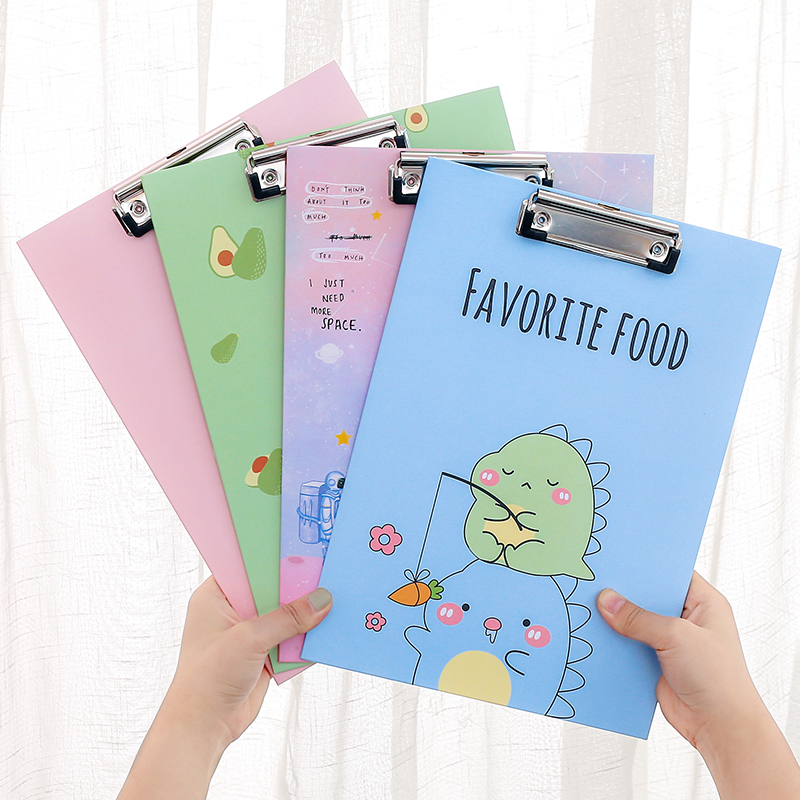 A4 File Splint คลิปบอร์ดA4 คลิปบอร์ดรองเขียนหนังสือ ดีไซน์น่ารักWriting board Examination Plate Student Use Clip Board This Clip a4文件夹板纸质书写板考试垫板学生用板夹本夹子竖写字板硬板文具 A4 File Splint คลิปบอร์ดA4 คลิปบอร์ดรองเขียนหนังสือ ดีไซน์น่ารักWriting board Examination Plate Student Use Clip Board This Clip