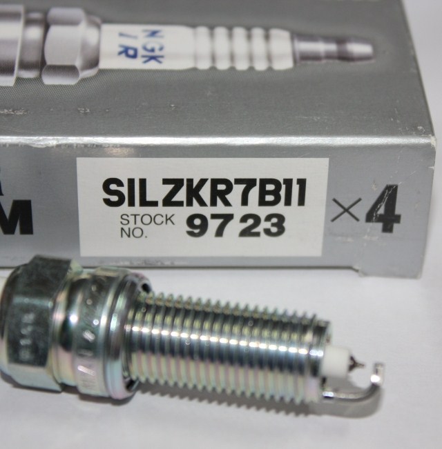 Свеча зажигания NGK 9723 silzkr7b11