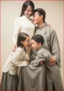 Gia đình chân dung nhiếp ảnh gia cha mẹ và con trang phục khác trang phục 2017 mới phong cách Trung Quốc theme Cộng Hòa của Trung Quốc giảng dạy bốn