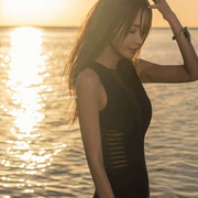 Phiên bản Hàn Quốc mới gợi cảm phối lưới tam giác lưới áo tắm một mảnh bikini đen - Bikinis