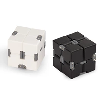 New trắng đen giải nén trí tuệ ngón tay giải nén đồ chơi không dây fingertip xây dựng khối biến dạng ma thuật vuông nén bộ đồ chơi lego