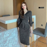 Осенний сексуальный лонгслив, приталенный комплект, в корейском стиле, V-образный вырез, с акцентом на бедрах