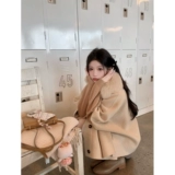 Джилл старшая сестра Шекспир и Роуз Кейп Сериал Австралийский шерстяной пальто