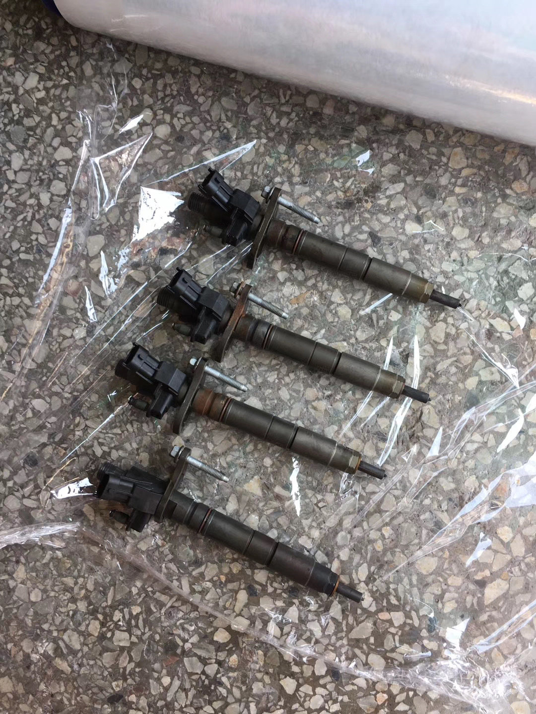 适用路虎揽胜行政极光运动版发现34神行2喷油嘴发动机缸盖拆车件