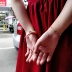 Hàn Quốc đơn giản phiên bản của Sen hai mặt màu đen và trắng đỏ ba màu năm may mắn bốn lá clover titanium thép rose gold vòng chân vòng đeo tay nữ