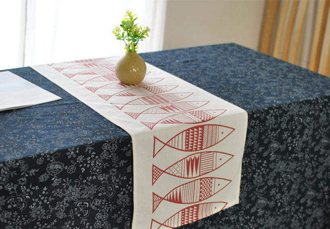 日式现代风格桌旗 出口外贸柜旗 抽象图腾鱼