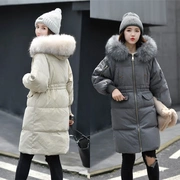Dongdaemun 2018 mới của Hàn Quốc thời trang xuống áo khoác nữ trung dài sinh viên dày eo lớn cổ áo lông thú áo