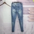 g nam 2019 xuân mới sản phẩm quần màu xanh nhạt quần nam lỗ quần jeans mỏng đầu gối dao cắt quần tăng trưởng nam - Quần jean