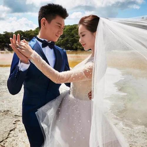 Свадебное платье Liu Shishi Той же модель 2016 весна Новая корейская версия маленького трейлера Long -Sleeved Кружевое свадебное платье