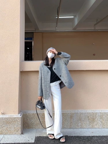 Демисезонная шерстяная белая куртка, 23 года, V-образный вырез