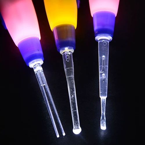 Детская гигиеническая светящаяся съемная ухочистка