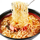 Таиланд импортировал зимнюю инь Инь в стиле тайского стиля, мгновенная лапша, горячие и кислые мешки с креветками для мгновенной лапши 4 вкуса, 30 мешков бесплатной доставки