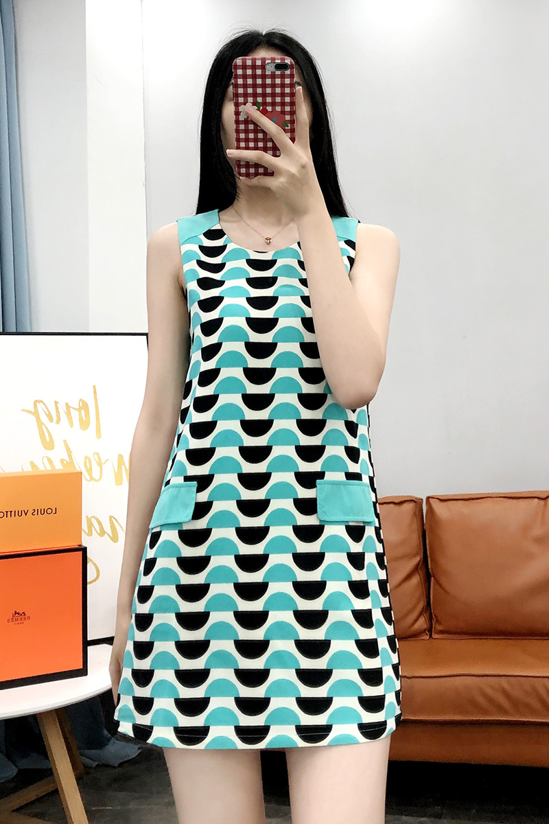 French series women's new discount discount 2019 summer contrast color half-dot printed sleeveless dress A5625