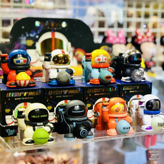 Куклы/ украшения/детали 现货正版招财猫宇航员盲盒nasa机器人手办摆件潮玩二次元创意玩具