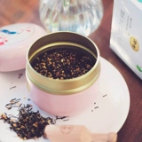 В ожидании бренда Osmanthus jiutu Red Plum Black Tea Exquisite Iron Cank Отправка деревянной ложки коробка Kitter