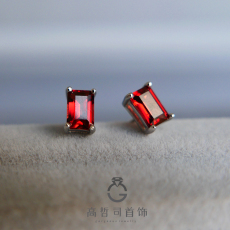 Серьги 简约款 天然莫桑比克红石榴石 长方形切割 s925纯银耳钉