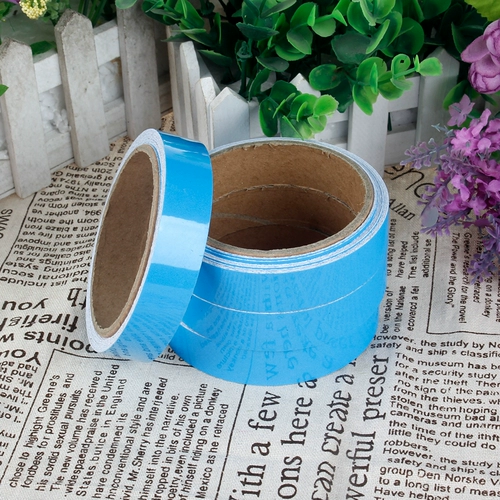 Супер ярко -синий и зеленый постоянный самок