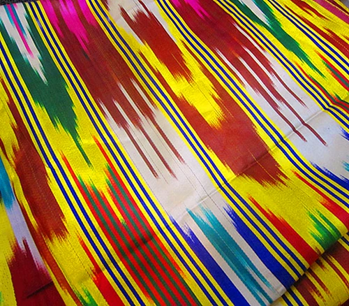 Узбекский тканевый материал Узбекский национальный характерный шелк шелк ширина шелковой ткани 65 см.