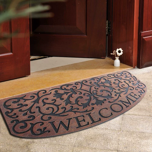 Домашний в стиле американского европейского в стиле -резиновый бархат на открытом воздухе входит в дверь двери зала.