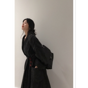 Cá không đặt retro áo choàng tắm phong cách hong kong phong cách áo khoác nữ trong phần dài của vành đai eo eo lông mùa thu áo len lông