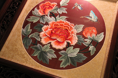 Вышивка Гуандун 广东潮州 纯手工刺绣粤绣广绣潮绣工艺品纪念品 蜂恋花