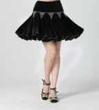 Бархатная танцующая элитная черная демисезонная юбка