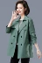 Áo trung niên cho mẹ trung niên áo dài nữ phiên bản trung quốc Hàn Quốc lỏng lẻo mùa xuân và mùa thu người mẫu trung niên và cao tuổi áo gió mỏng cho nữ - Trench Coat