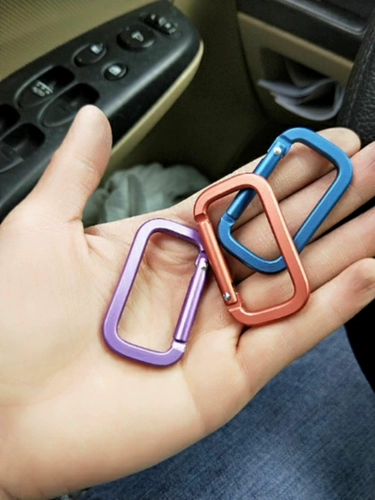 Маленький квадратный альпинистский брелок, безопасный рюкзак