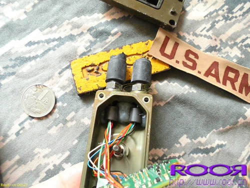 Оригинальная рация Harris HARRIS PRC-152 MFR: разъем для передачи данных 14304