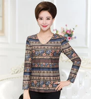 Mẹ nạp mùa xuân và mùa thu đáy áo ấm phụ nữ trung niên của gà tim cổ áo dài tay T-Shirt mẹ-in-law áo sơ mi đầm dự tiệc tuổi trung niên