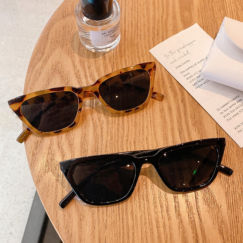 Influencer Instagram trendy e cat eye personalizzata, foto di strada alla moda e versatile, occhiali da sole concavi da donna,_voghion.com