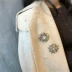 Hàn Quốc Bông tuyết ngọc trai chống thủy tinh Trâm Pin cổ áo Pin nhỏ khóa áo len áo khoác phụ kiện quần áo - Trâm cài