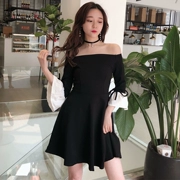 Mùa xuân mới của phụ nữ Hàn Quốc phiên bản của từ cổ áo quây khí màu đen và trắng khâu trumpet tay áo sinh viên một từ trang phục nữ