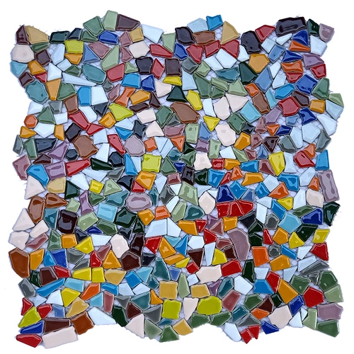 Керамическая мозаика инопланетянин маленькие фрагменты нерегулярные семафор гальвазийная головоломка фона фона стены без плитки без камня цвет