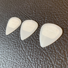 Плектр 【南音吉他小屋】dunlop邓禄普 夜光磨砂防滑吉他拨片0.53-0.80mm