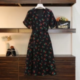 Летнее длинное платье, большой размер, коллекция 2023, подходит для полных девушек, по фигуре, V-образный вырез, короткий рукав, в цветочек