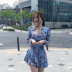 2018 mùa thu mới Hàn Quốc in ấn tie xếp li váy dài lá sen tay áo V-Cổ đi lại hoa màu jumpsuit váy váy xòe bó eo	 Váy eo cao