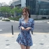2018 mùa thu mới Hàn Quốc in ấn tie xếp li váy dài lá sen tay áo V-Cổ đi lại hoa màu jumpsuit váy váy xoắn bụng Váy eo cao