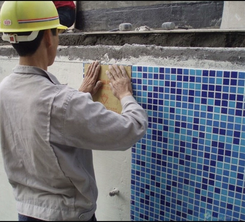 Старомодная нескользящая мозаика, бассейн