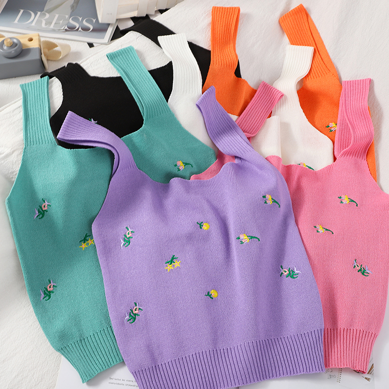 เสื้อกล้ามสุภาพสตรี เสื้อกล้ามเอวเปิด เย็บปักดอกไม้สวยงาม 时尚刺绣小花朵减龄甜美修身针织吊带春夏百搭小清新露腰背心上衣 เสื้อกล้ามสุภาพสตรี เสื้อกล้ามเอวเปิด เย็บปักดอกไม้สวยงาม