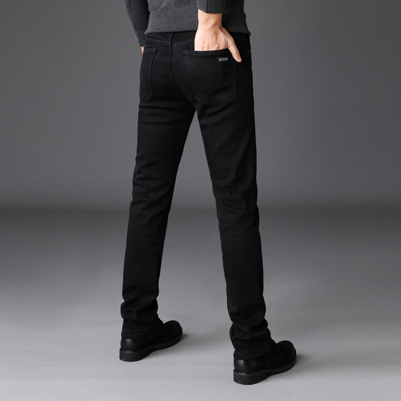 Черные джинсы мужчины