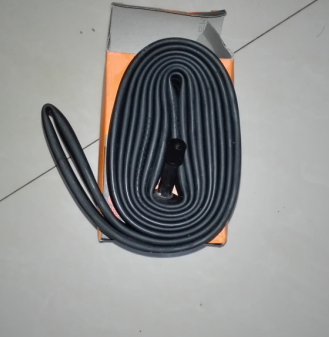 700x40c inner tube