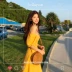 Trái tim của cô gái MORAN grabs màu vàng ít sexy Hàn Quốc chic retro eo dài đơn ngực đầm Váy eo cao