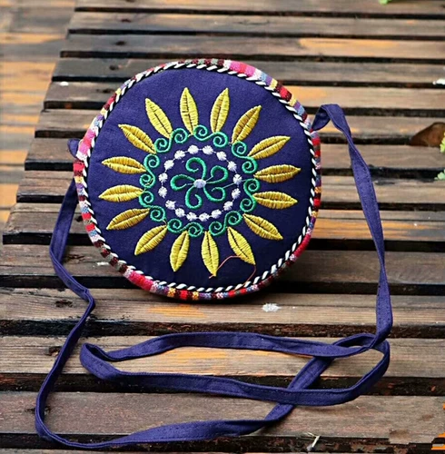 Этническая сумка через плечо из провинции Юньнань, этнический стиль, с вышивкой